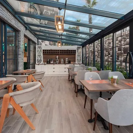 Lagun Castle Hotel&spa Hotel