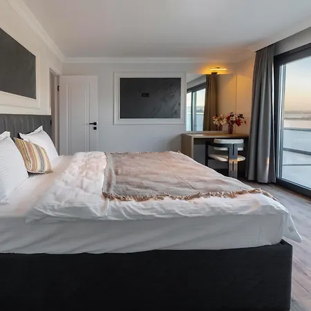 Hotel Lagun Castle Hotel&spa