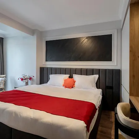 Lagun Castle Hotel&spa * Γιάλοβα
