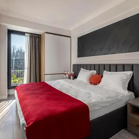 Lagun Castle Hotel&spa * Γιάλοβα