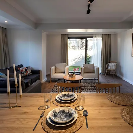 Lagun Castle Hotel&spa Γιάλοβα